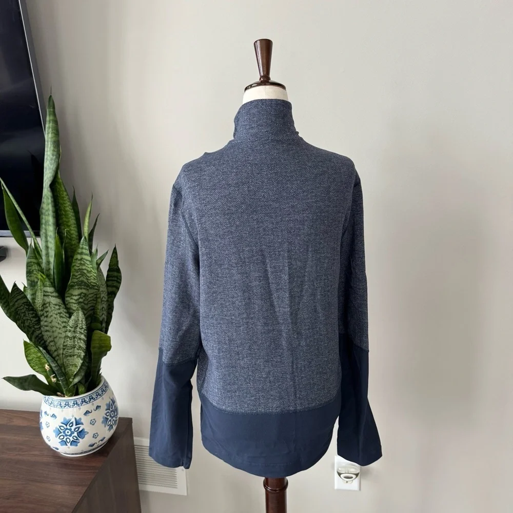Lululemon 🍋 Speed 1/2 Zip pullover in a blue iris herringbone Rulu fabric